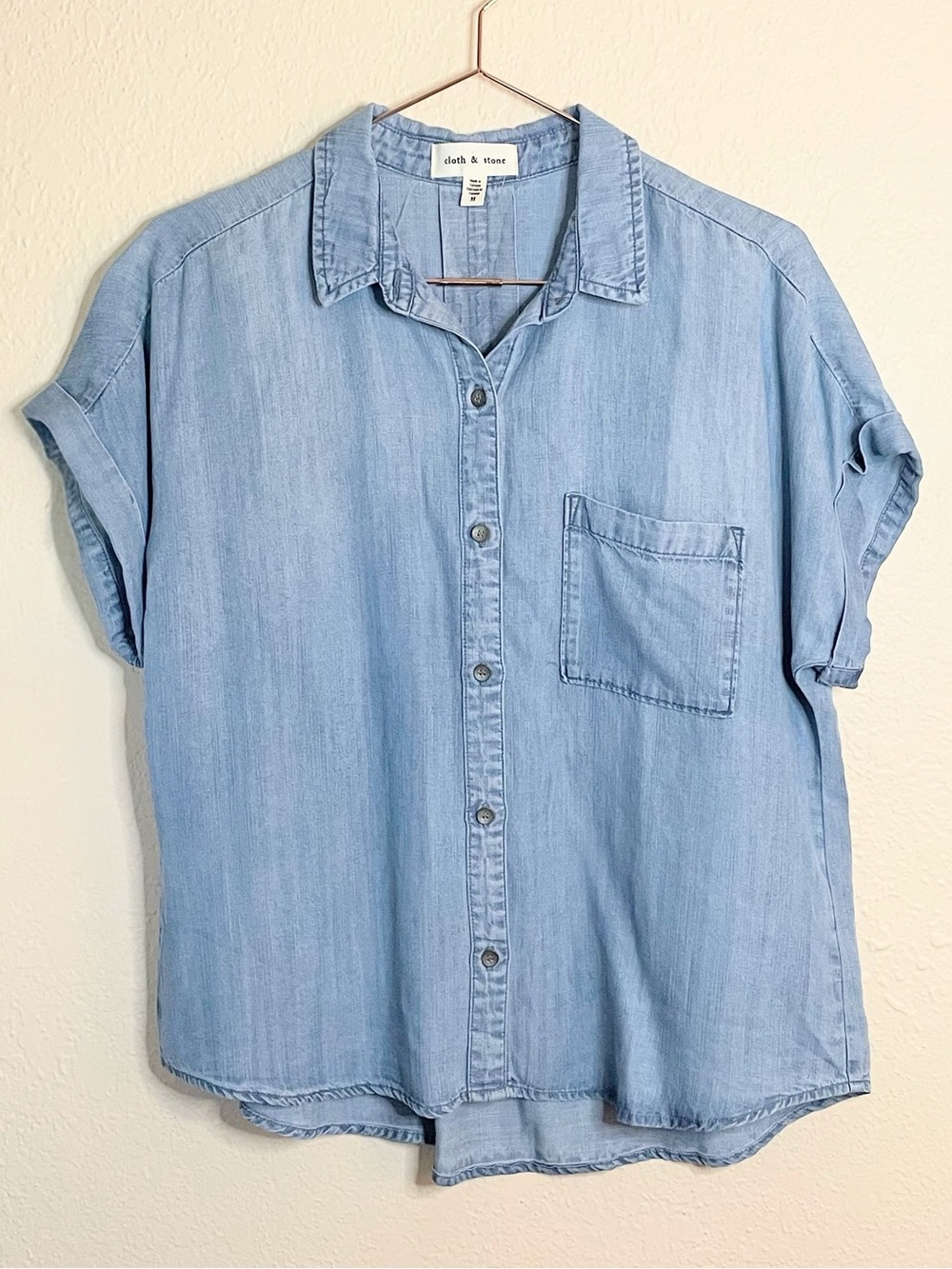 Cloth & Stone 100% Tencel Chambray Button Down Shirt Medium